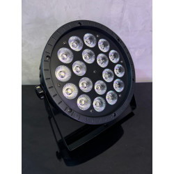 SLIN PAR  18 LEDS RGBW QUADRILED